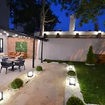 מלון Istport Garden 5*