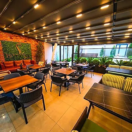 Hotell Istport Garden